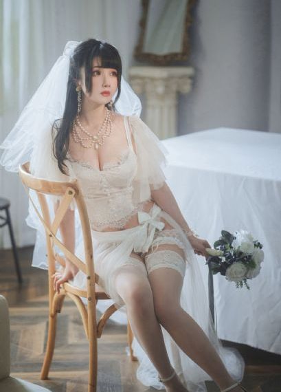 教官在浴室边摸边吃奶边做_1080P全集在线观看